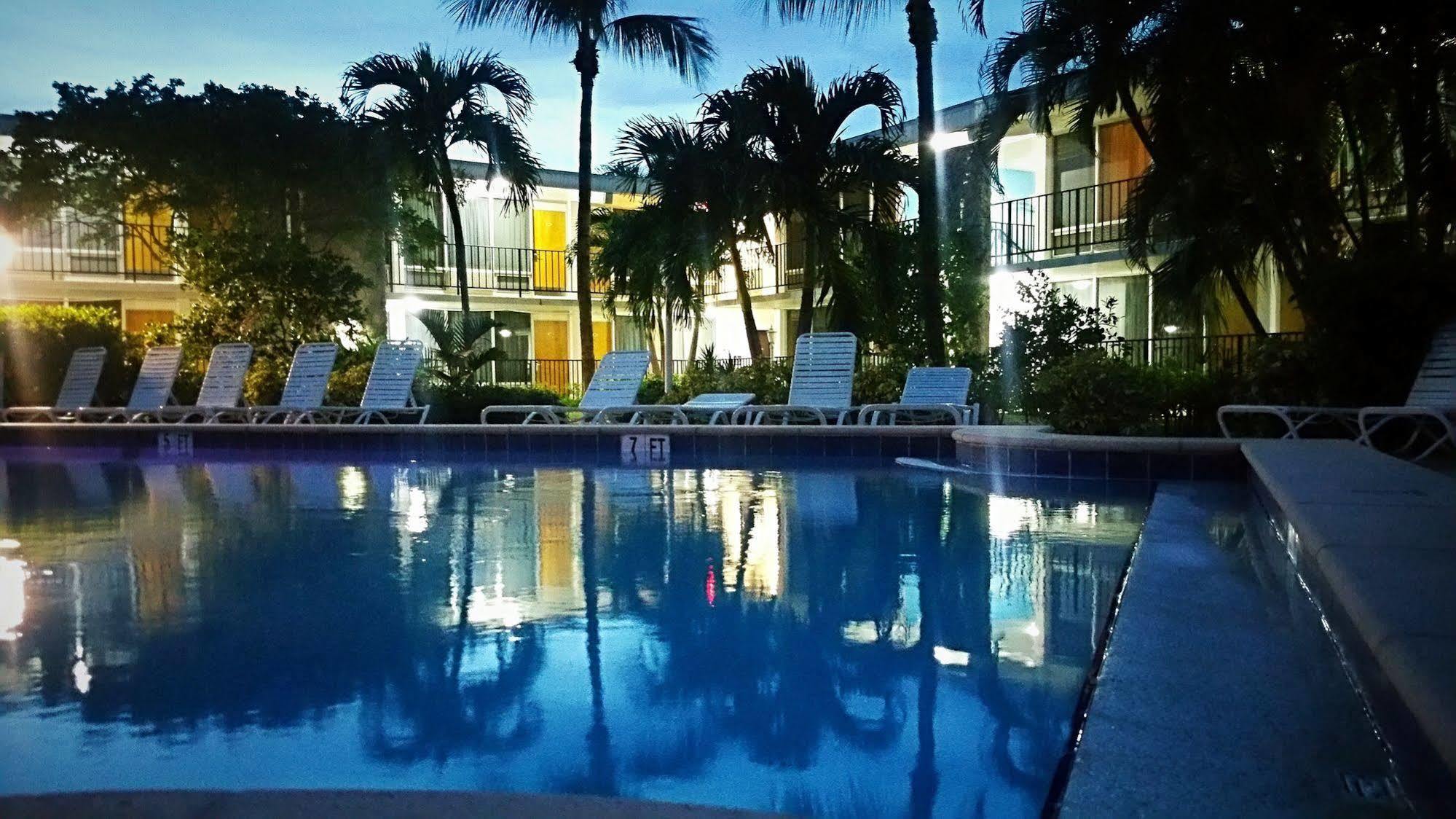 Dolphin Key Resort - קייפ קורל מראה חיצוני תמונה